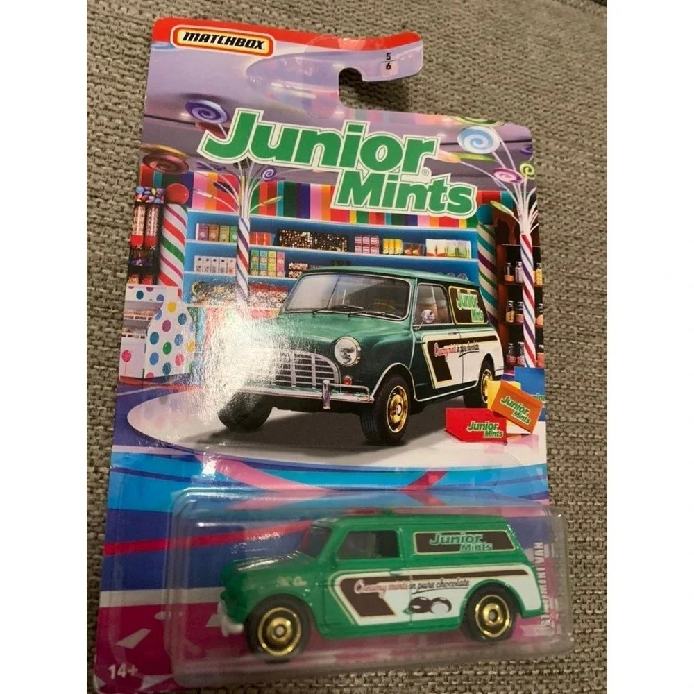 Matchbox 2020 Candy Cars Austin Mini Van Junior Mints